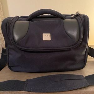 Guepardos makeup bag